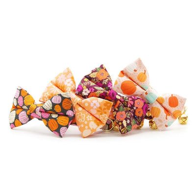 Cat Collar - "Peachy Keen" - Peach Orange Pink Retro Floral Cat Collar / Fall, Spring / Breakaway Buckle or Non-Breakaway / Cat, Kitten + Small Dog Sizes